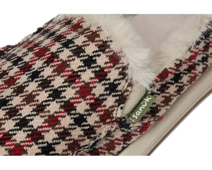 Лоферы Sanuk Donna Plaid Chill с клетчатым верхом и подкладкой из искусственного меха