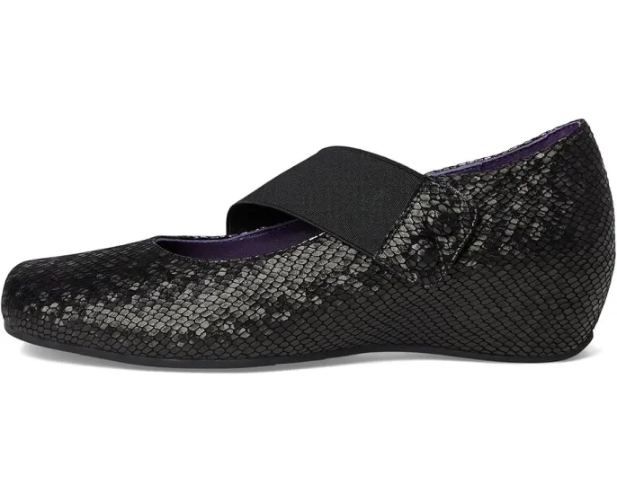 Туфли Vaneli Mary с квадратным носком и небольшим каблуком