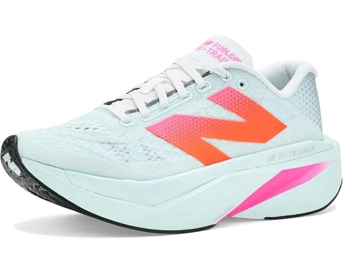 Беговые кроссовки New Balance FuelCell SuperComp Trainer v3 с карбоновой пластиной