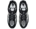New Balance 603 кроссовки в футуристическом стиле