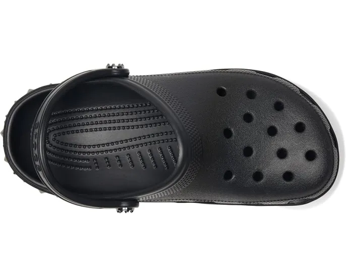 Классические кроксы Crocs с декором в виде шипов