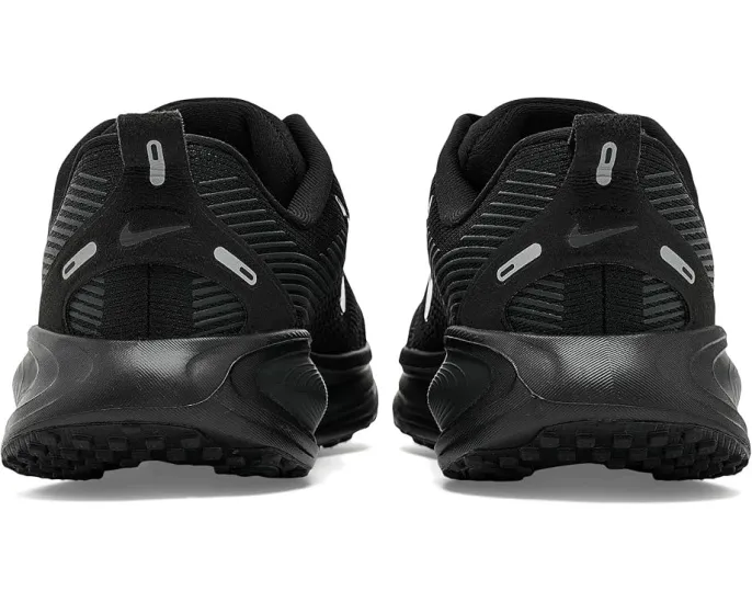 Беговые кроссовки Nike Kids Vomero 18 с пеной ReactX