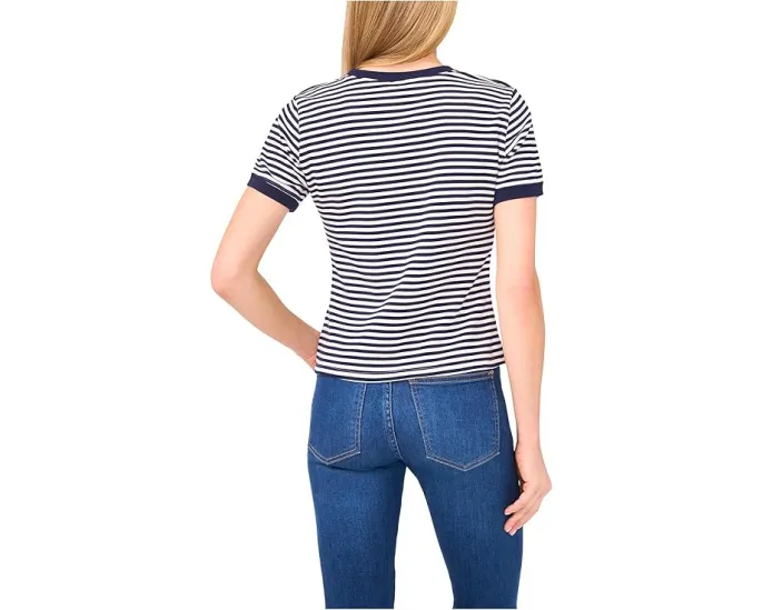 Полосатый укороченный топ с пуговицей-гербом на воротнике CeCe