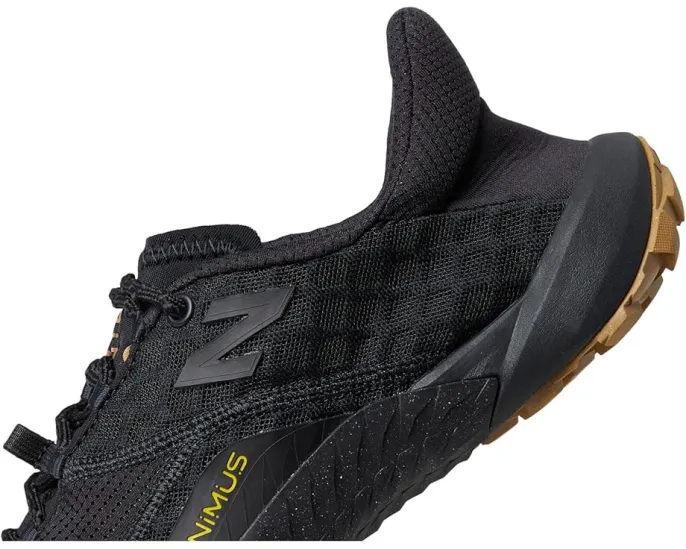 Трейловые кроссовки New Balance Minimus Trail с подошвой FuelCell