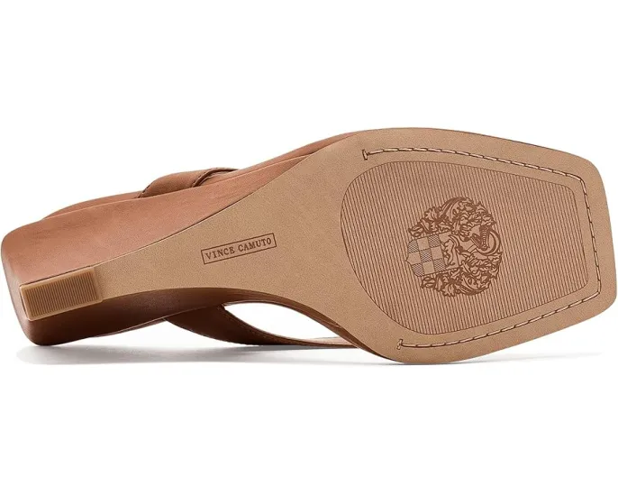 Сандалии-вьетнамки Cianna Thong Wedge Vince Camuto на танкетке