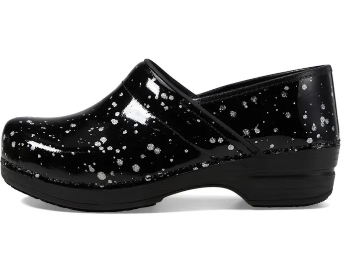 Клоги Misfit с водонепроницаемым верхом и закрытой спинкой Sanita