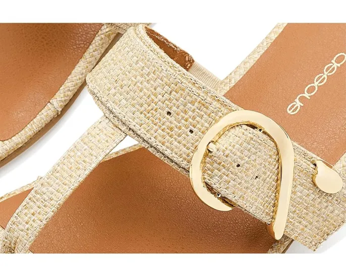 Сандалии Andre Assous Nix с декоративной пряжкой и мягким верхом из кожи