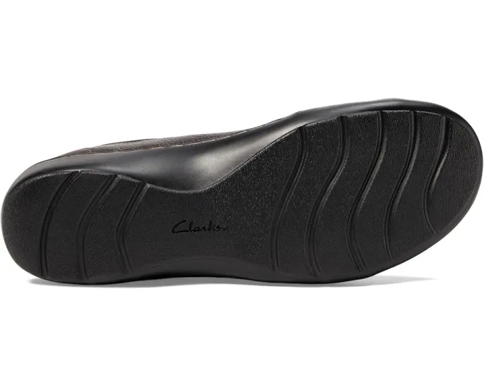Слипоны Clarks Cora Giny из текстурированной кожи и текстиля с двумя молниями
