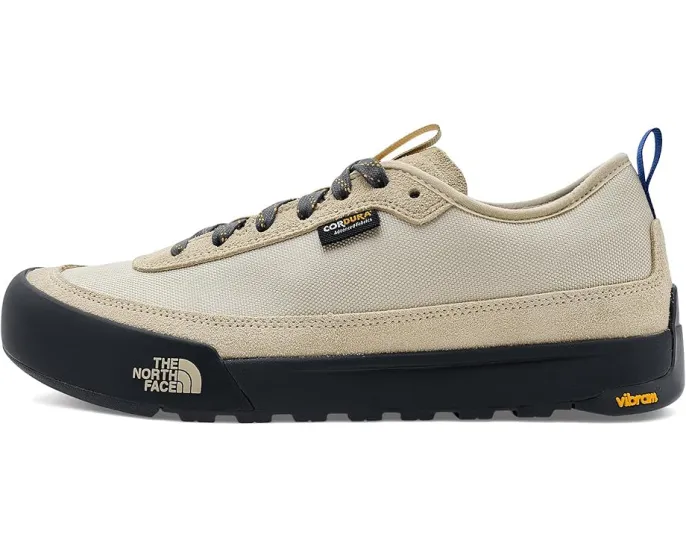 Кроссовки The North Face Clyffe с подошвой Vibram Megagrip и переработанными материалами