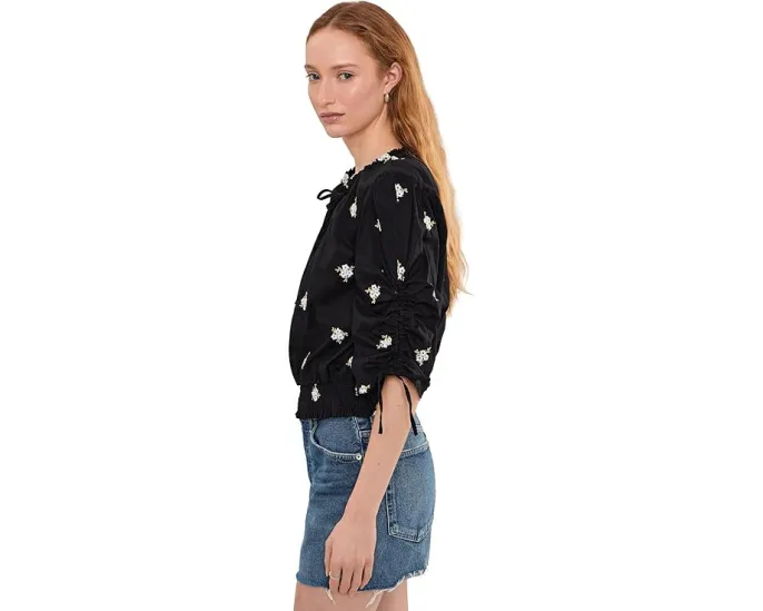 Блузка CeCe с вышивкой, рукавом три четверти с буфами и сборкой