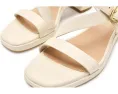 Сандалии Jaylan Sol Clarks на квадратном каблуке с ремешками и стелькой Ultimate Comfort