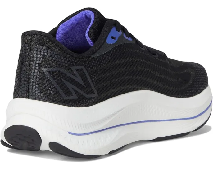 Кроссовки New Balance FuelCell Walker Elite для активной ходьбы