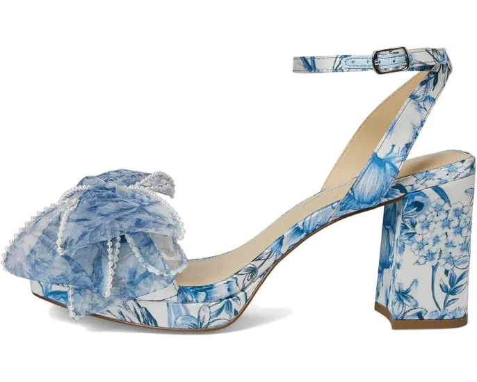 Сандалии Duke от Blue by Betsey Johnson с цветочным декором и устойчивым квадратным каблуком