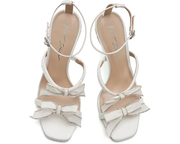 Туфли Sammy от Blue by Betsey Johnson с жемчужными деталями на каблуке