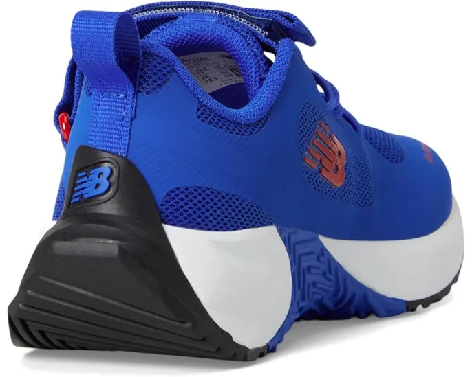 New Balance Kids Fuelcell Play кроссовки на резинке с верхней лямкой и защитой носка