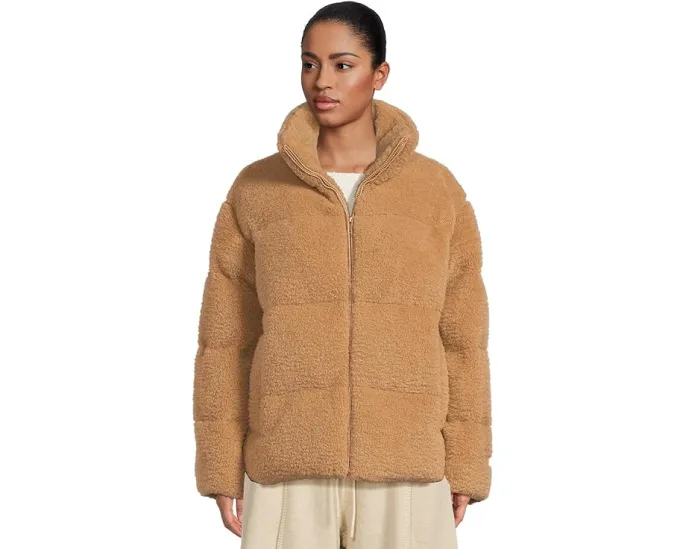 Пуховик UGG Emmalyn из плюша Uggfluff с капюшоном и синтетическим утеплителем