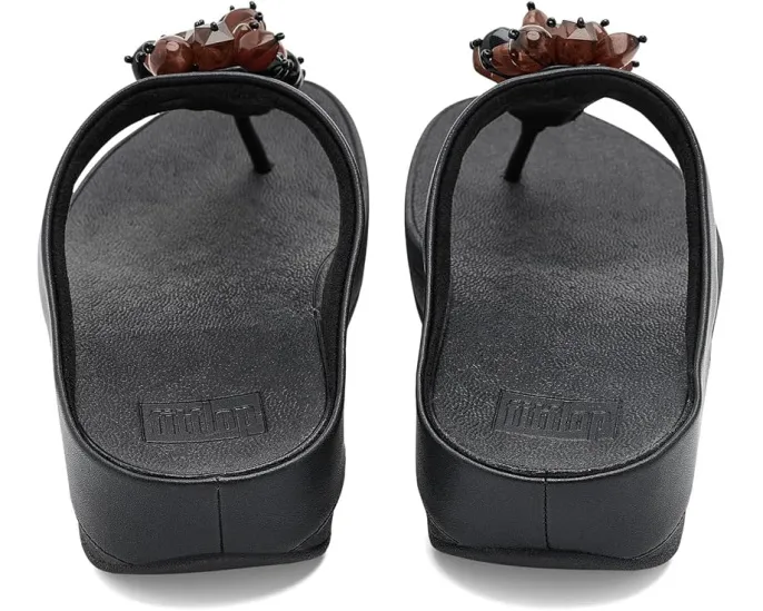 Сандалии FitFlop Fino с ремешком между пальцев и кластером бусин