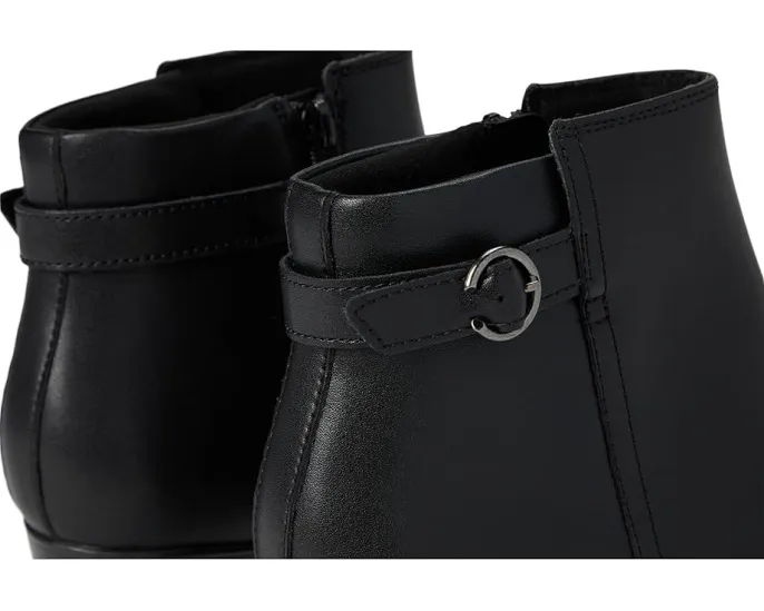 Ботильоны Clarks Emily 2 Belle с миндалевидным носком и ремешком на пряжке сзади