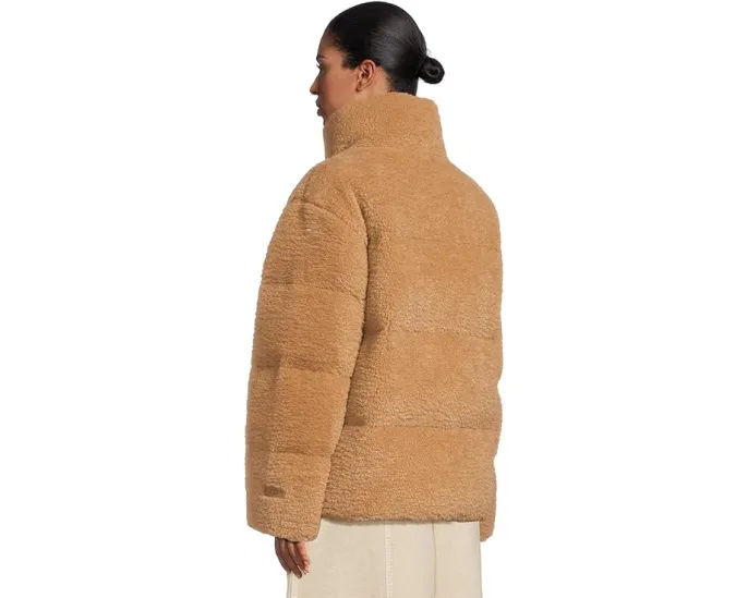 Пуховик UGG Emmalyn из плюша Uggfluff с капюшоном и синтетическим утеплителем