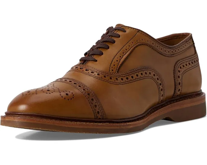 Оксфорды Allen Edmonds Strand Verse с перфорацией на резиновой подошве