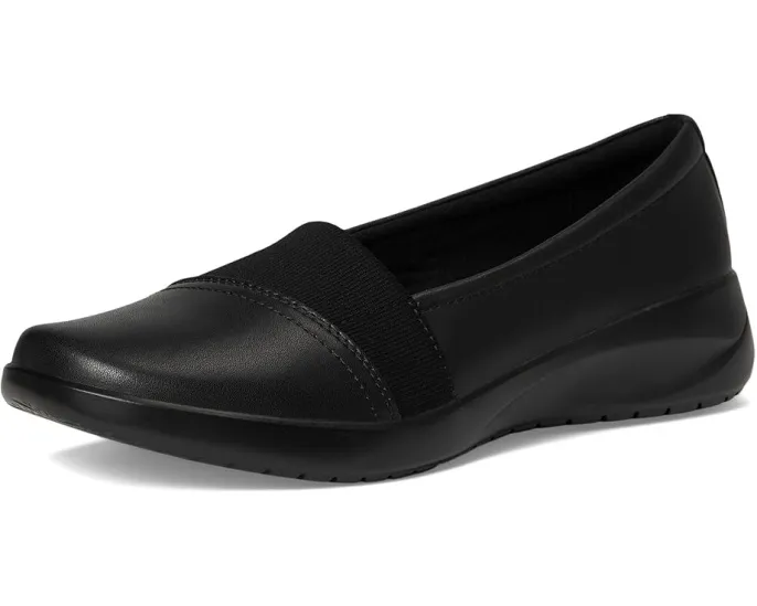 Офисные слипоны Clarks Kaetlyn Rhea с эластичной вставкой и стелькой Ultimate Comfort