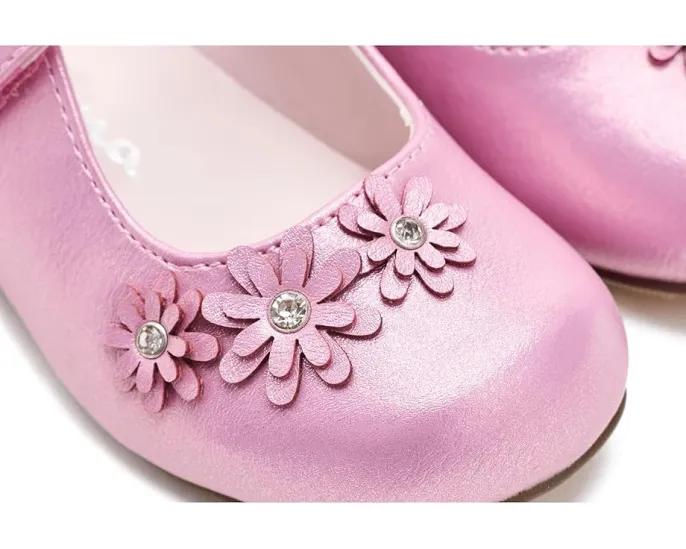 Туфли для девочек Nina Kids Daisy с цветочным апплике и стразами на липучке