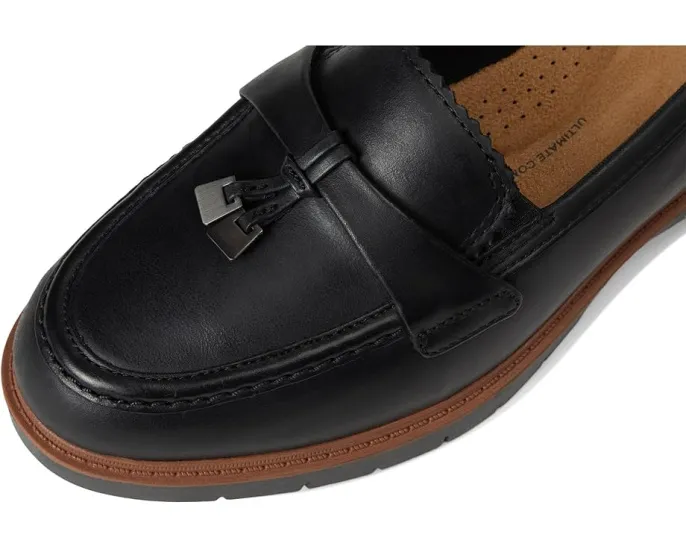 Туфли Clarks Westlynn Bella с металлической декоративной вставкой на мыске