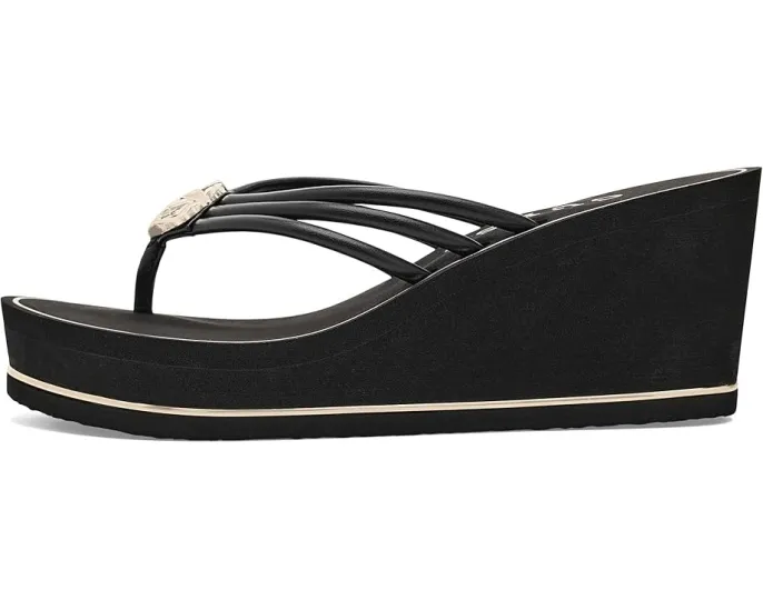 Босоножки GUESS Sabrie на платформе и танкетке