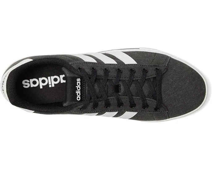Кроссовки Adidas Daily 4.0 с текстильным верхом и усиленным носком