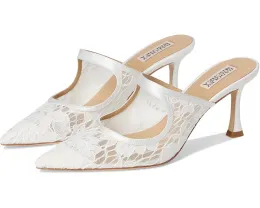 Туфли Oaklyn от Badgley Mischka на шпильке с острым носком и кружевными деталями