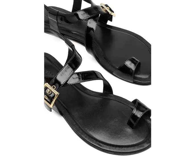 Сандалии Bernardo Hartshorn с кольцом для пальца и фактурной кожей