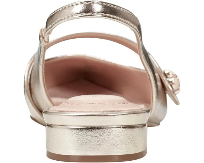 Балетки Bandolino Aubriana с острым носом и цветочным декором