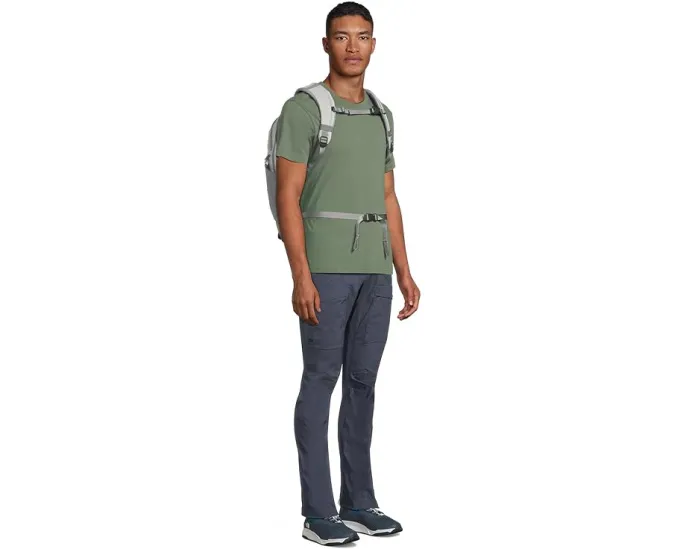 Женский рюкзак The North Face Surge с отделением для ноутбука 17 дюймов