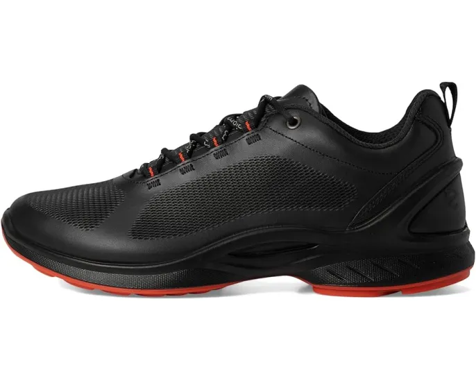 Кроссовки ECCO BIOM FJUEL Zephyr с технологией NATURAL MOTION® из натуральной кожи