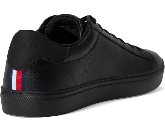 Кроссовки Tommy Hilfiger Brecon с фирменным логотипом и круглым носком