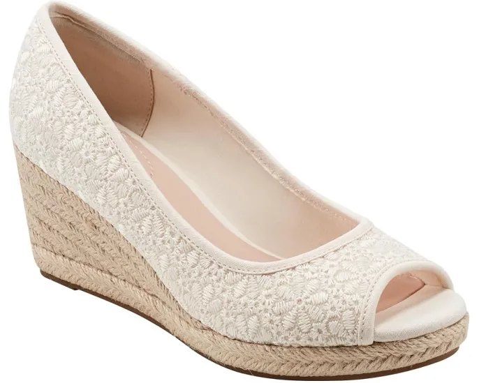 Туфли-эспадрильи Bandolino Nuri на танкетке с открытым мысом