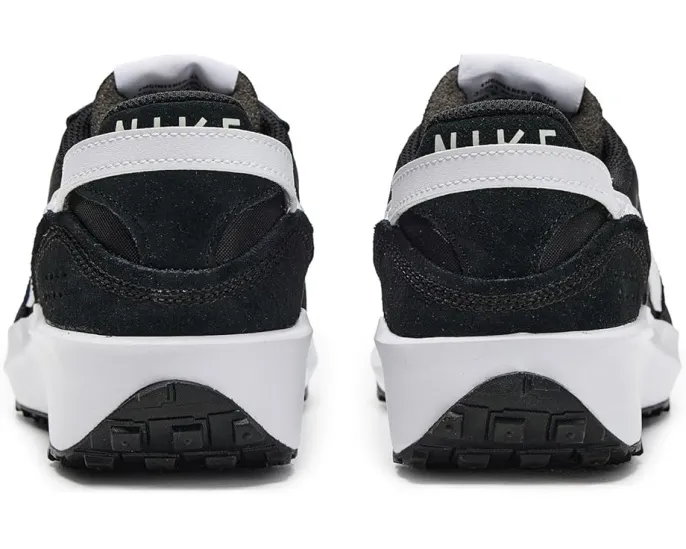 Кроссовки Nike Waffle Debut с вафельной подошвой и замшевыми вставками