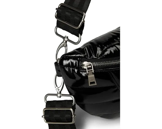 Поясная сумка THINK ROYLN Little Runaway с глянцевым стеганым дизайном