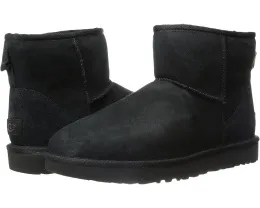 Мини-ботинки UGG Classic Mini II с водонепроницаемой пропиткой и подошвой Treadlite
