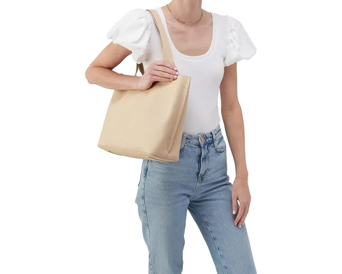 Кожаная сумка-тоут HOBO Vida с внутренними карманами и ремнем