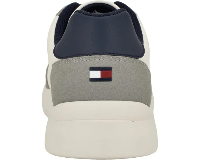 Кроссовки Chafik от Tommy Hilfiger с T-образным носком и экологичными материалами