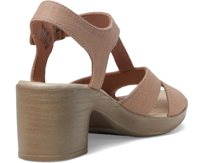 Босоножки Bzees Everly Strappy на блочном каблуке с технологией Cloud
