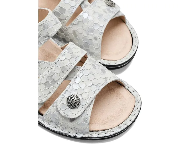 Сандалии Finn Comfort Gomera-S Bianco Esandra с кожаным верхом и регулируемыми ремешками