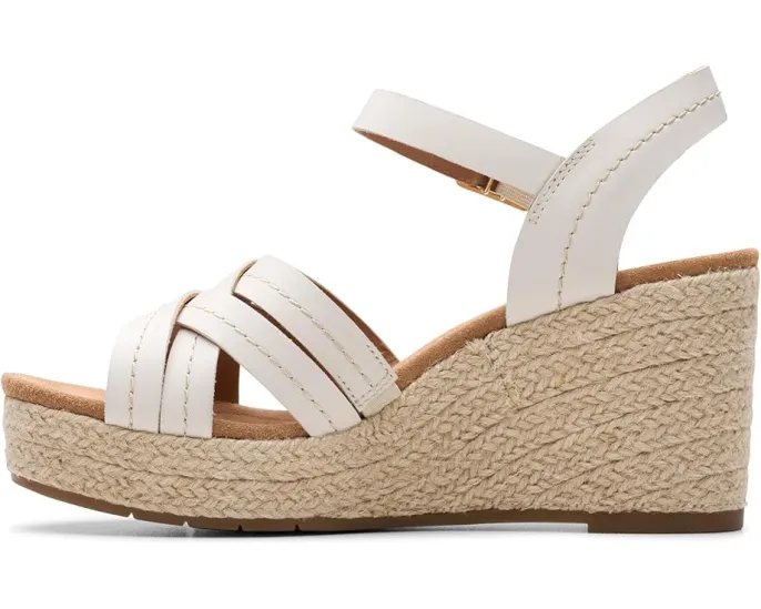 Сандалии Clarks Sabina Strap на клиновидном каблуке с перекрестными ремешками