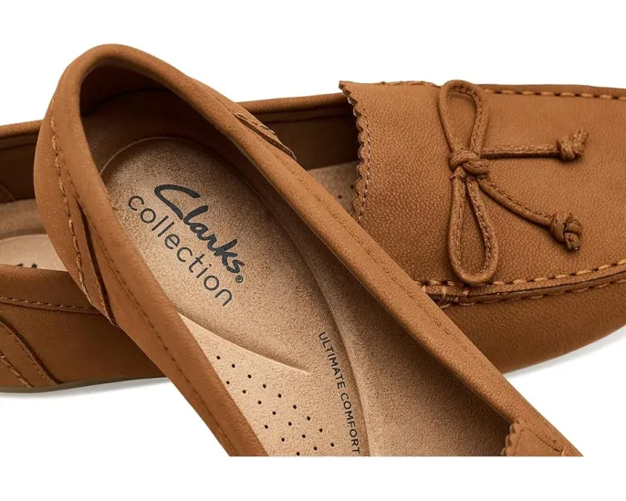 Мокасины Elliotte Sail от Clarks из нубука с удобной стелькой Ultimate Comfort