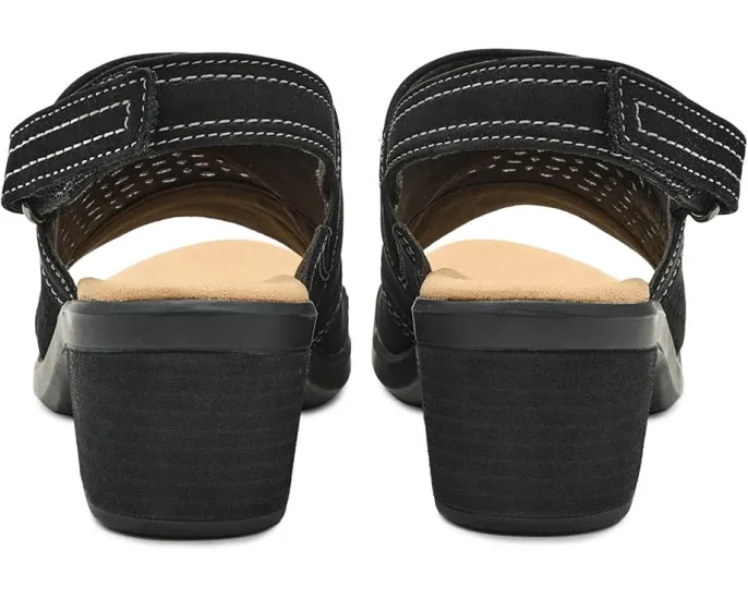 Босоножки на устойчивом каблуке Clarks Emily 2 Mist с регулируемой застежкой