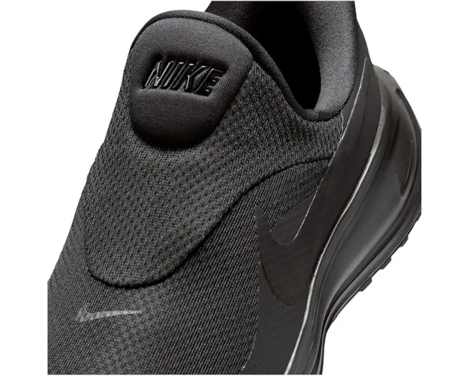 Кроссовки Revolution 8 EasyOn от Nike с пеноматериалом и дышащим верхом