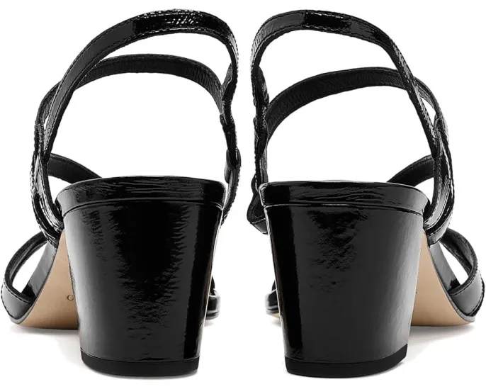 Сандалии Bernardo Gyoda с асимметричным верхом на изогнутом каблуке