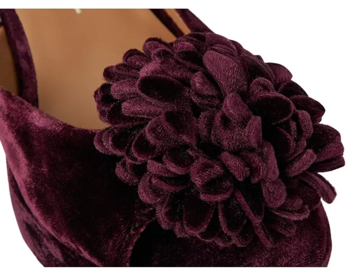 Босоножки Perel на платформе от Dolce Vita с велюровым верхом и помпоном