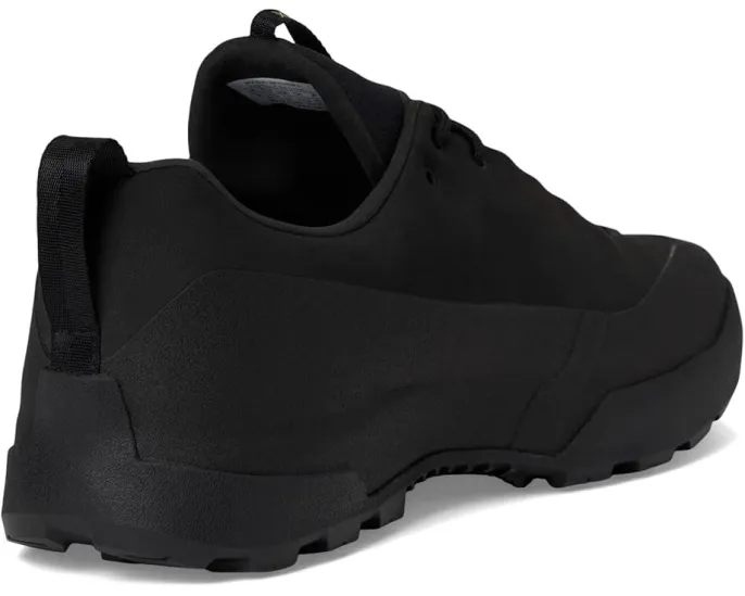 Водонепроницаемые ботинки Arc'teryx Konseal GTX с мембраной GORE-TEX и подошвой Vibram